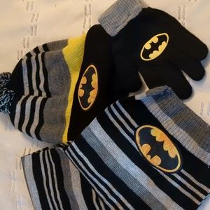 Batman scarf (approximately 20") , stocking cap and gloves set, youth